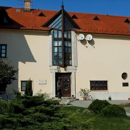 Lenau Haz Bed & Breakfast Pecs