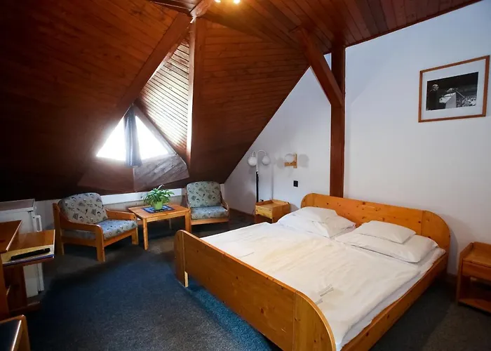 Lenau Haz Nocleg ze śniadaniem Pécs