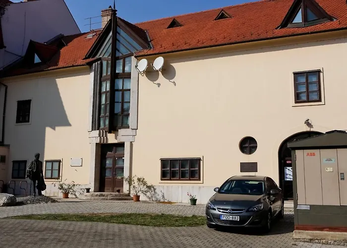 Nocleg ze śniadaniem Lenau Haz Pécs